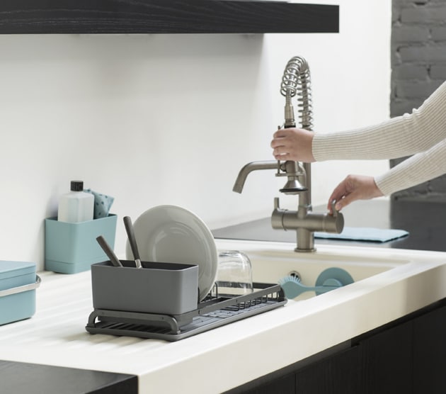 Brabantia presenta la colección Sink Side. Organiza tu encimera