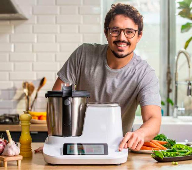 Probamos la 'thermomix' de Carlos Ríos: el robot de Moulinex que cocina  pulsando un botón