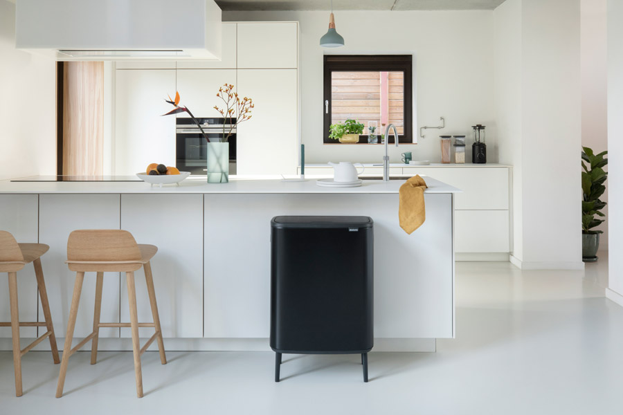 Bo-Touch-Bin-Hi,-2-x-30L---Matt-Black---8710755130625-Brabantia_300dpi_6720x4480px_6_NR-14914