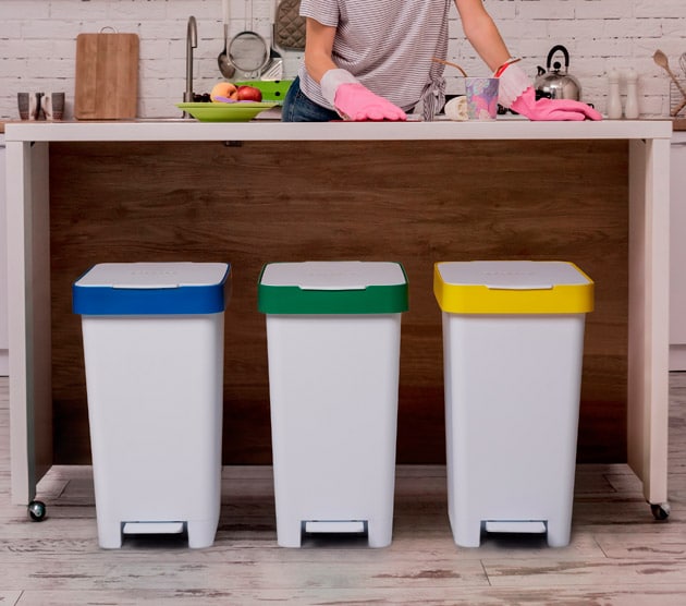 Cubos de basura y otras soluciones para reciclar si tienes poco espacio en  la cocina