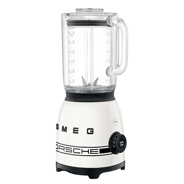 Batidora-Smeg-Porsche-con-diseño-deportivo-y-franja-icónica