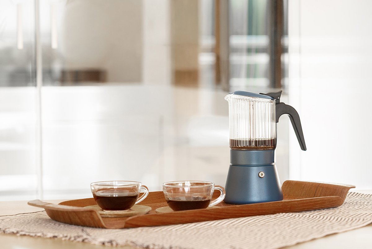 Detalle-del-diseño-estriado-de-la-cafetera-Clair