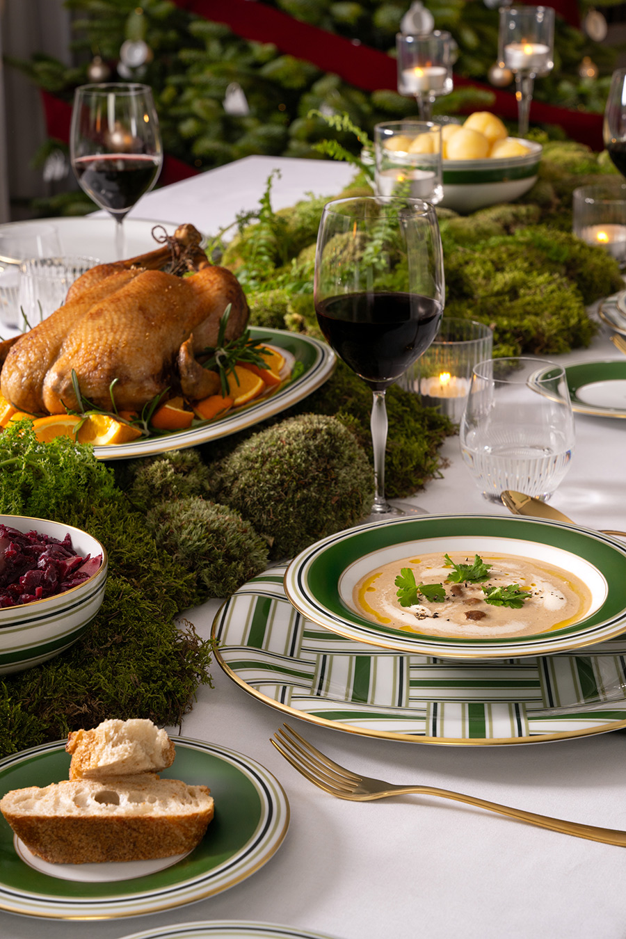 Vajilla-FLUEN-HERITAGE-GREEN-con-detalles-en-verde-y-oro