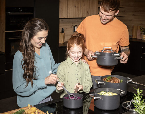 ebonic-novedad 26Baterías de cocina-portada